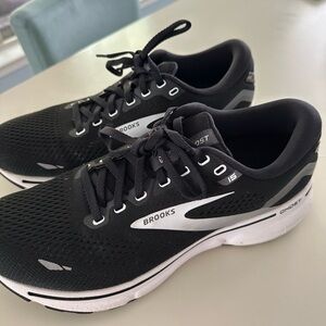Brooks Ghost 15 Black Athletic Shoes WOMEN’s